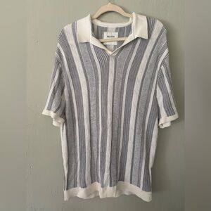 Hollister white color short sleeve soft shirt Size XL men